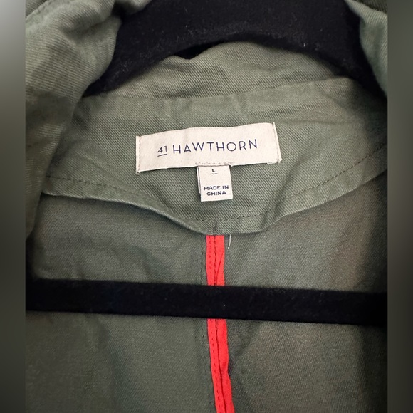 Green vest; size large - Picture 2 of 3